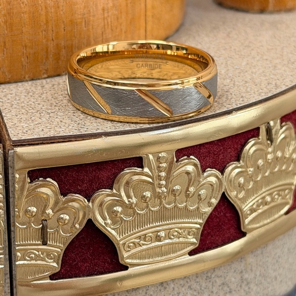 NEW 8MM GRAY YELLOW GOLD NOTCHED ETERNITY TUNGSTEN WEDDING BAND - Picture 3 of 16